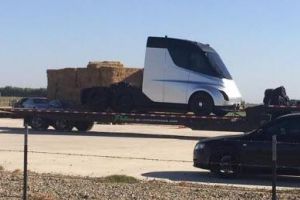 Tesla představí Semi-truck oficiálně 16. listopadu