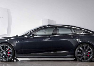 Tesla přichází s novými super akumulátory – další krok elektrorevoluce?