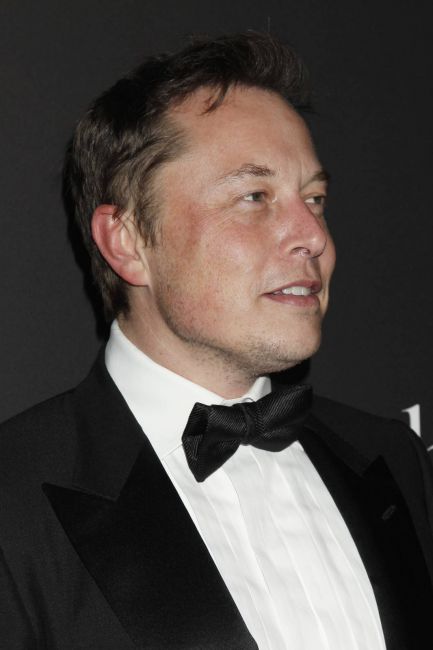 Elon Musk spolufinancuje výzkum umělé inteligence