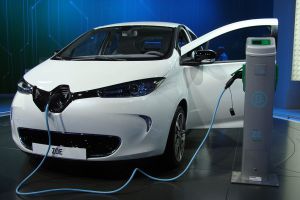 Bude mít elektromobil Renault ZOE dojezd 300 km?