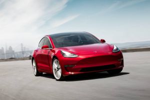 Milovníci elektromobilů z Evropy i Číny radujte se! Tesla otevírá objednávky na Model 3