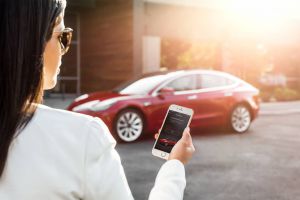 Nový update mobilní aplikace od Tesly pomůže řidičům při dobíjení