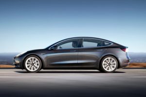 První výsledky testování Modelu 3 Performance jsou tu! Co si pro nás Tesla připravila?