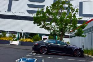 Šestý referenční program Tesla nabídne VIP tour v továrně Fremont, P100D a další ceny