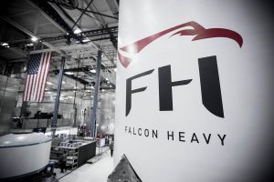 SpaceX Falcon Heavy: Nejvýkonnější funkční raketa světa se připravuje ke startu