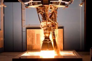 SpaceX musí předělat svůj raketový motor, jinak přijde o zakázky od NASA
