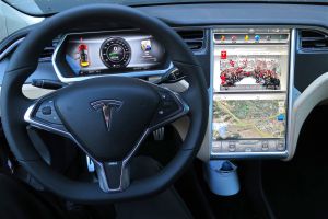 Tesla obohatí Autopilota o data z 1,3 miliardy najetých mil