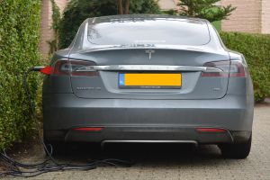 Tesla plánuje vyrábět až 20 milionů vozů ročně