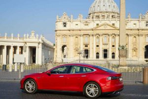 Tesla v praxi IX: Z Norska do Říma za 3 dny