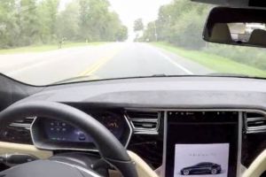 VIDEO: Tesla Autopilot 2.0 update