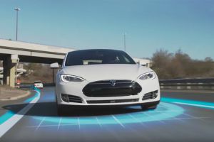 Video: Tesla Autopilot zachraňuje životy!