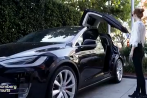 VIDEO: Tesla Model X mini recenze
