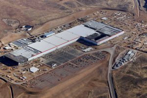 Výroba baterií v Gigafactory začne v druhém čtvrtletí 2017