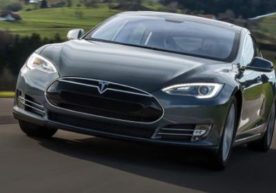 Alza startuje prodej Tesla Model S a Model X