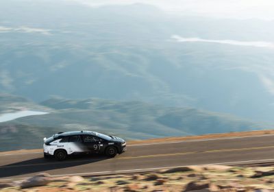 Faraday Future nepostaví plánovanou továrnu, zpozdí se uvedení „zabijáka Tesly“?