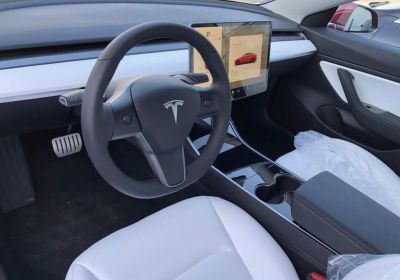 Inovovaný interiér vozů Tesla: Tohle se bude zákazníkům hodně líbit!