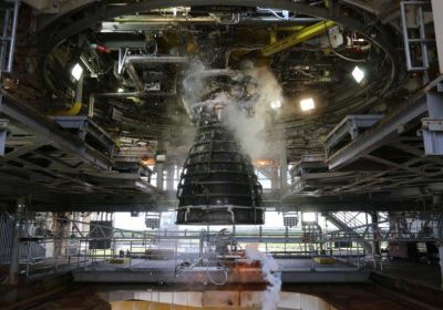 Motor pro experimentální raketoplán Phantom Express prošel zážehovými testy