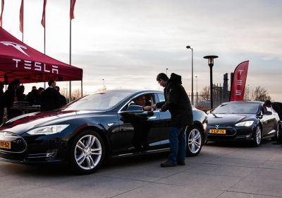 Poslední čtvrtletní zpráva Tesla Motors: Prodáno přes 50 tisíc vozů v loňském roce