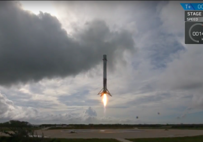 SpaceX má za sebou úspěšný let s opětovně použitou lodí Dragon
