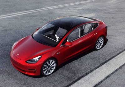 Tesla Model 3 míří do Austrálie a na Nový Zéland. Kdy se dočká Evropa?