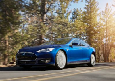 Tesla Model S: nejprodávanější elektromobil listopadu, jakou bude mít letos konkurenci?