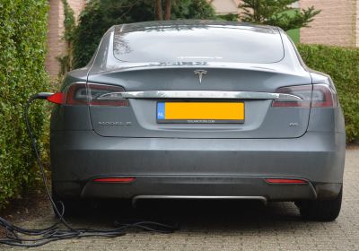 Tesla plánuje vyrábět až 20 milionů vozů ročně