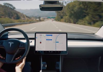 Tesla představila demo nově vylepšeného systému Autopilot