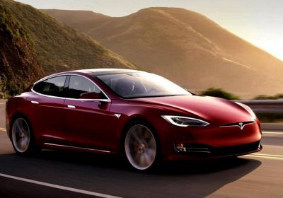 Tesla si nechala patentovat systém autonomních blinkrů. Chce zvýšit bezpečnost a snížit riziko způsobené nedbalostí řidičů