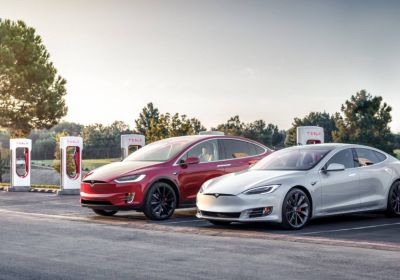 Tesla ukončila éru bezplatného dobíjení