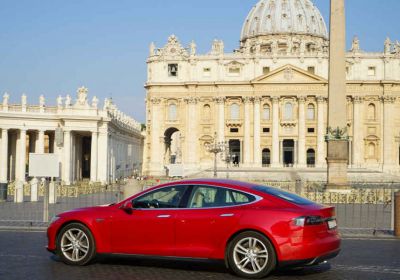 Tesla v praxi IX: Z Norska do Říma za 3 dny