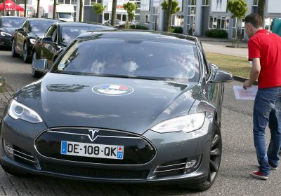 Tesla v praxi XXIII: Čas strávený nabíjením, servis a upgrade