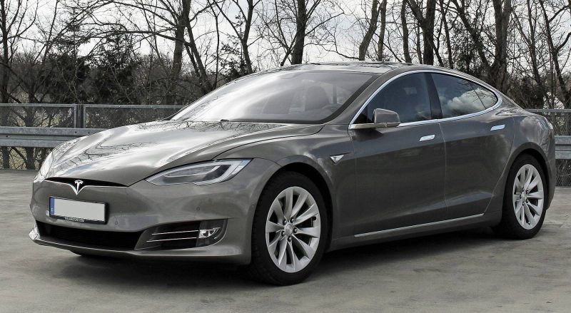 Dojezd elektromobilů se stále zvyšuje, Tesla Model S již nabízí 658 km!