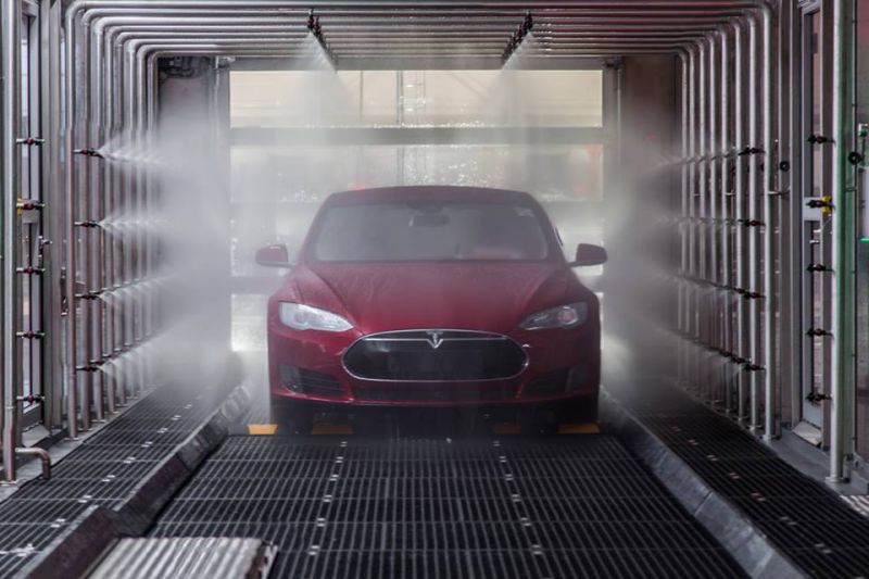 Kde se testuje Tesla Model S?