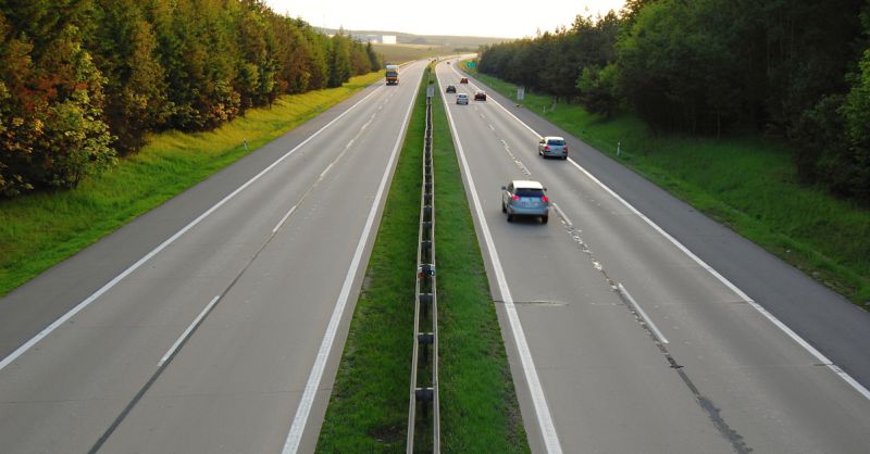 Kupte si ekologické auto, dostanete až 40 tisíc od státu