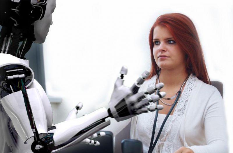Lidští zaměstnanci pracují lépe, když je hlídají nevrlí roboti