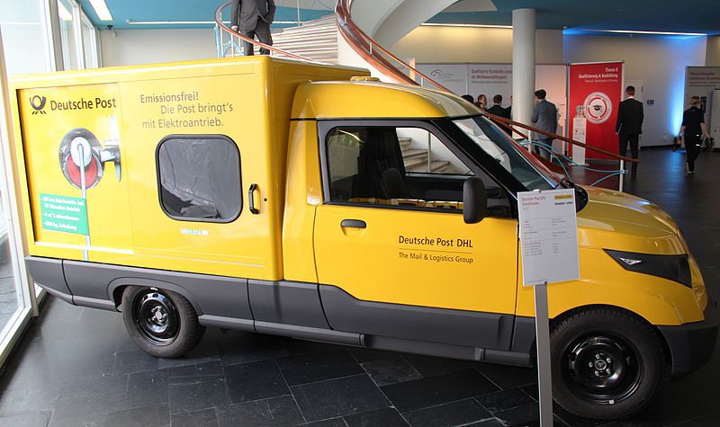 Německá pošta se chce pustit do byznysu s elektromobily 