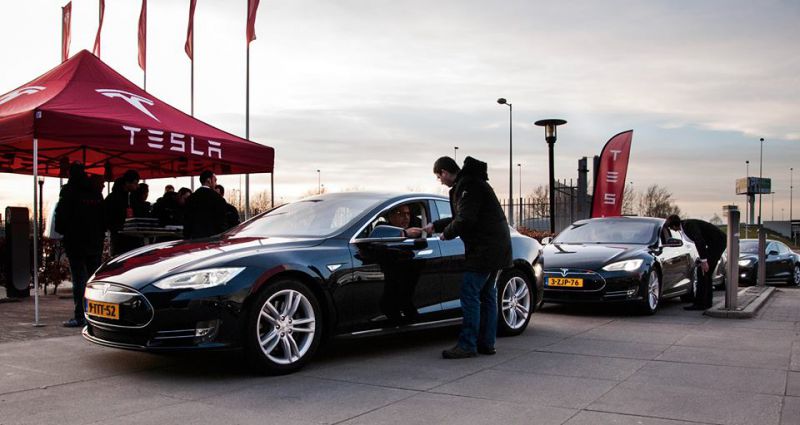 Poslední čtvrtletní zpráva Tesla Motors: Prodáno přes 50 tisíc vozů v loňském roce