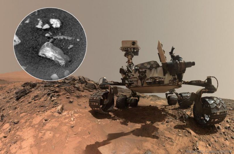 Překvapení z Marsu: Robot Curiosity objevil zvláštně lesklý kámen