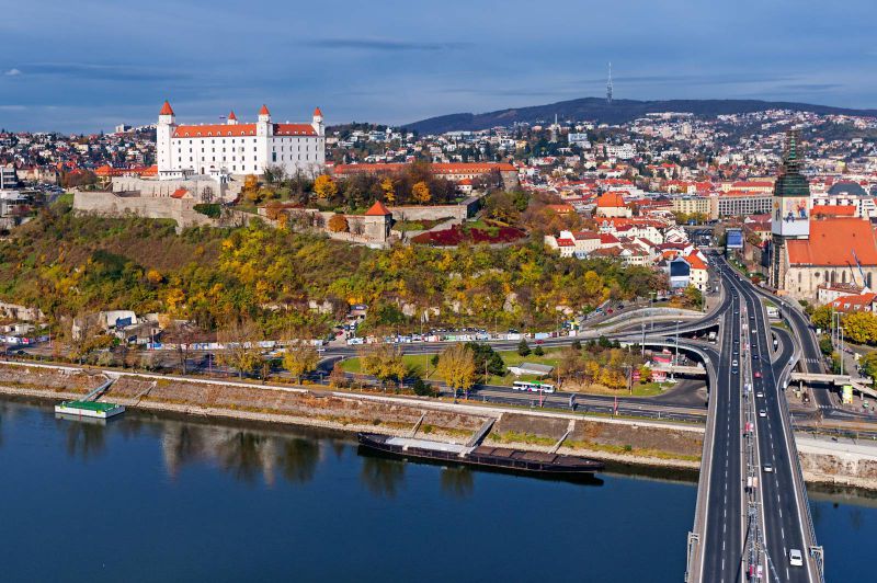Slovenská vláda navrhuje legislativní podporu pro elektromobily 