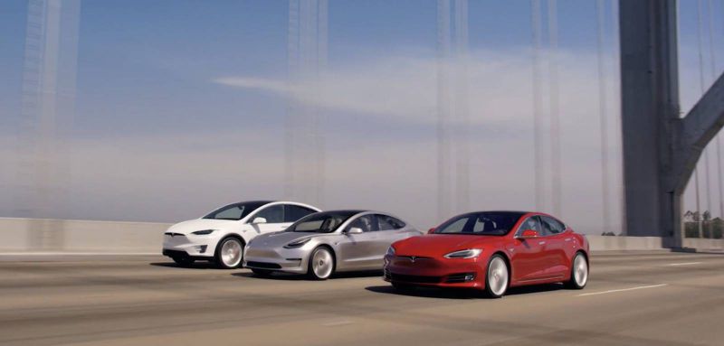 Tesla a jejích 9 miliard mílí