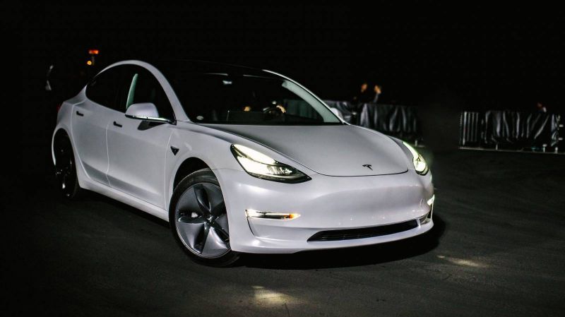 Tesla Model 3: 80,5 kWh baterie a 258HP podle zpráv EPA