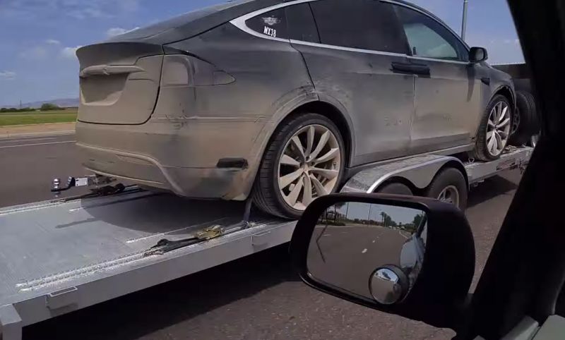 Tesla Model X: Off-road testování v Arizoně