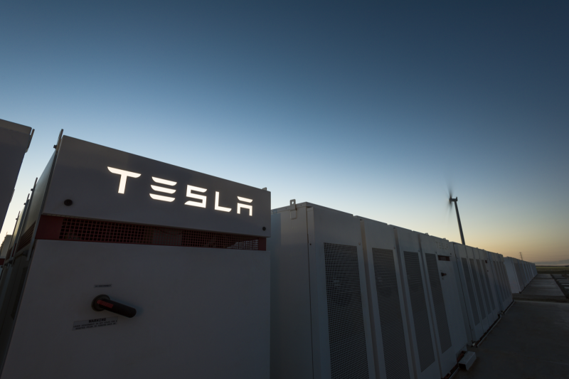 Tesla Powerpack má v Austrálii dveře otevřené, nové zakázky se jen hrnou