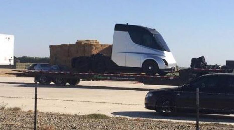 Tesla představí Semi-truck oficiálně 16. listopadu