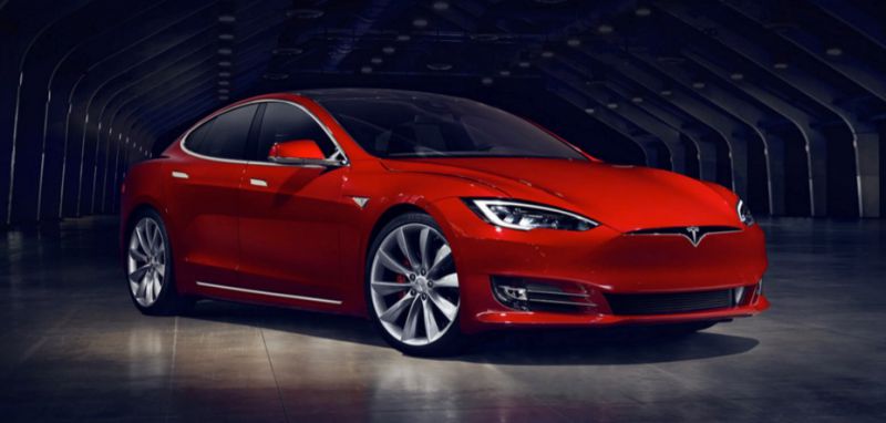 Tesla představila vylepšený Model S – má i Bioweapon mode!