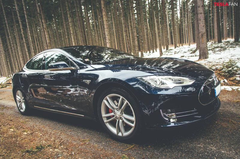 Tesla S je nejprodávanější luxusní auto v USA 