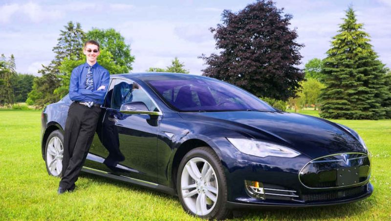 Tesla v praxi XIX: 17letý kluk si vydělal na Teslu – jak?