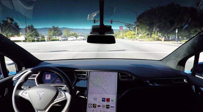 Tesla v praxi XXVII: Jak ovlivní autonomní vozy provoz na silnicích?