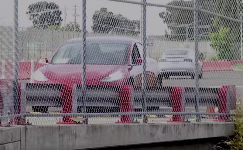 VIDEO: Testovací jízda Tesla Model 3 (HD)