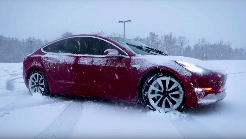 Zima se blíží a Model 3 se začíná potýkat s prvními problémy
